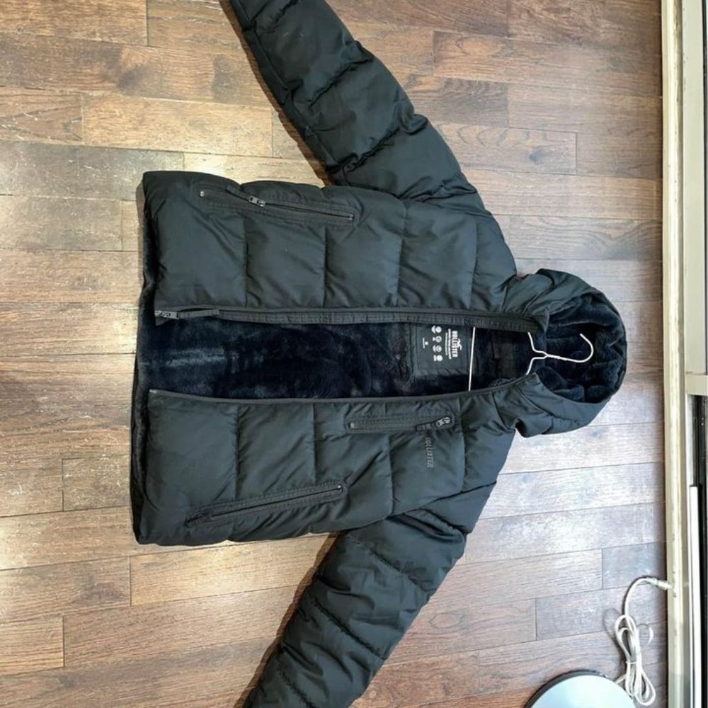 Hollister Winter Jacket - Picture 2 of 3